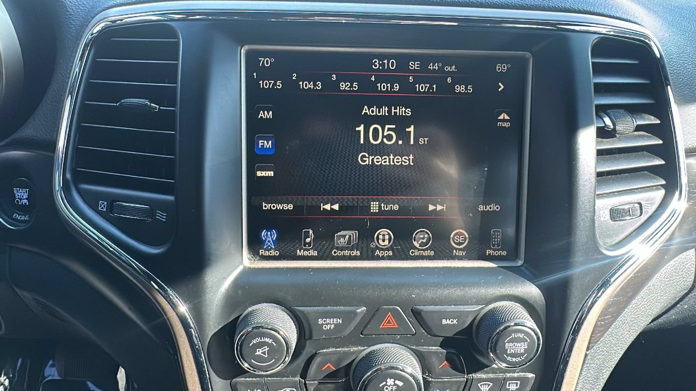 Used 2014 Jeep Grand Cherokee Altitude AWD/4WD image 10