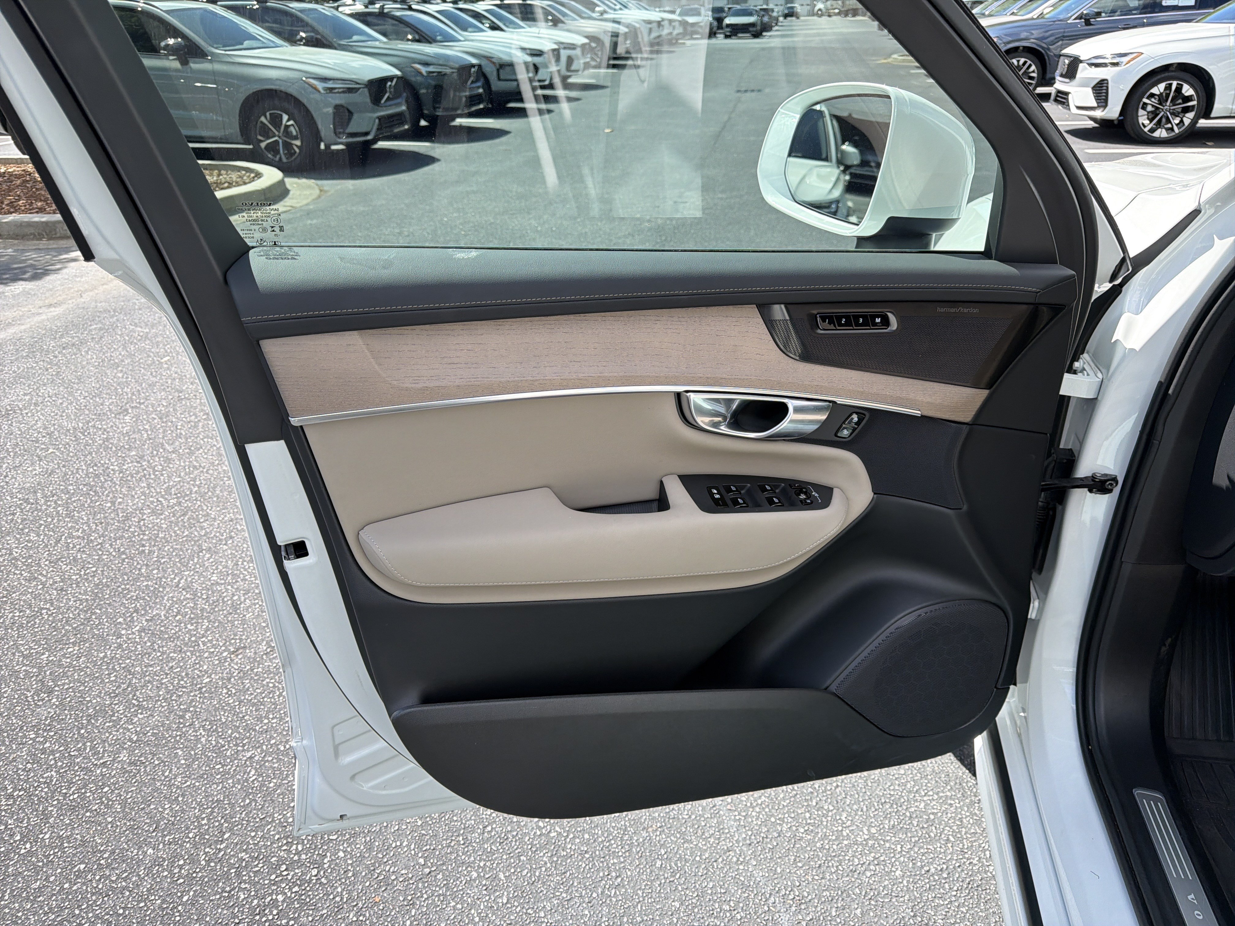 Certified 2026 Volvo XC90 B6 Plus w/ Protection Package Premier AWD/4WD image 13