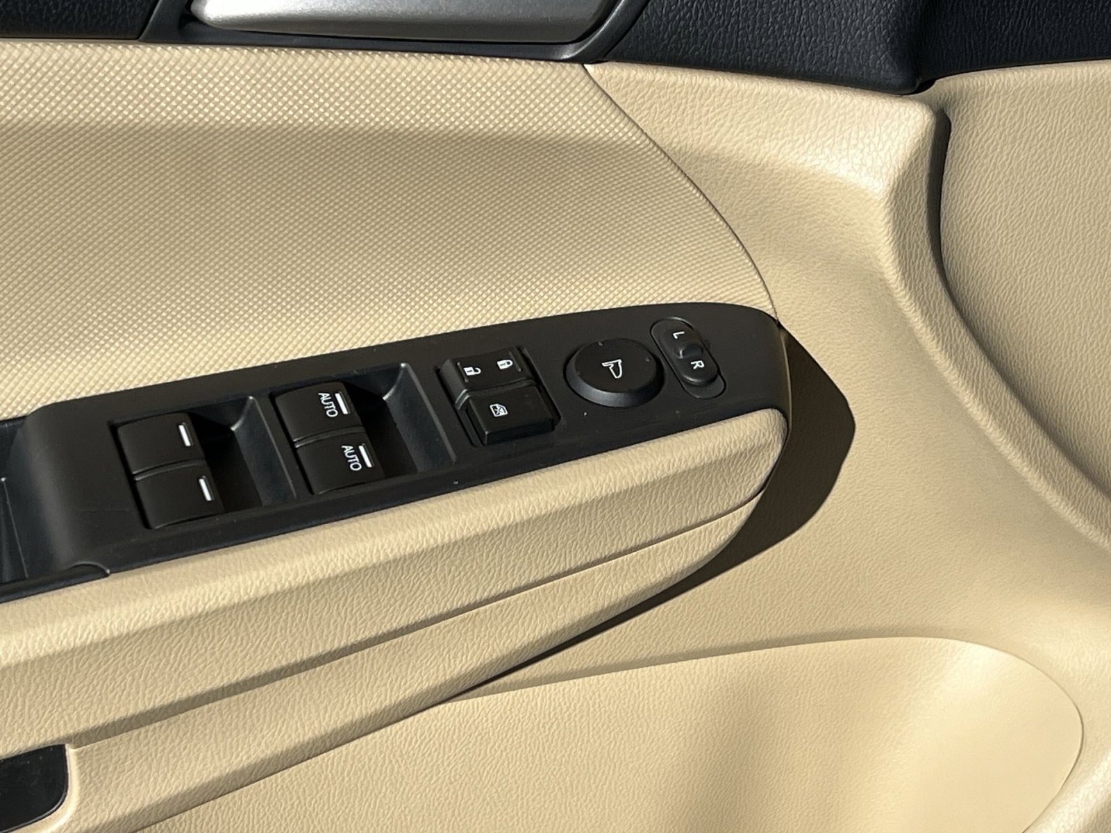 Used 2012 Honda Accord SE image 16