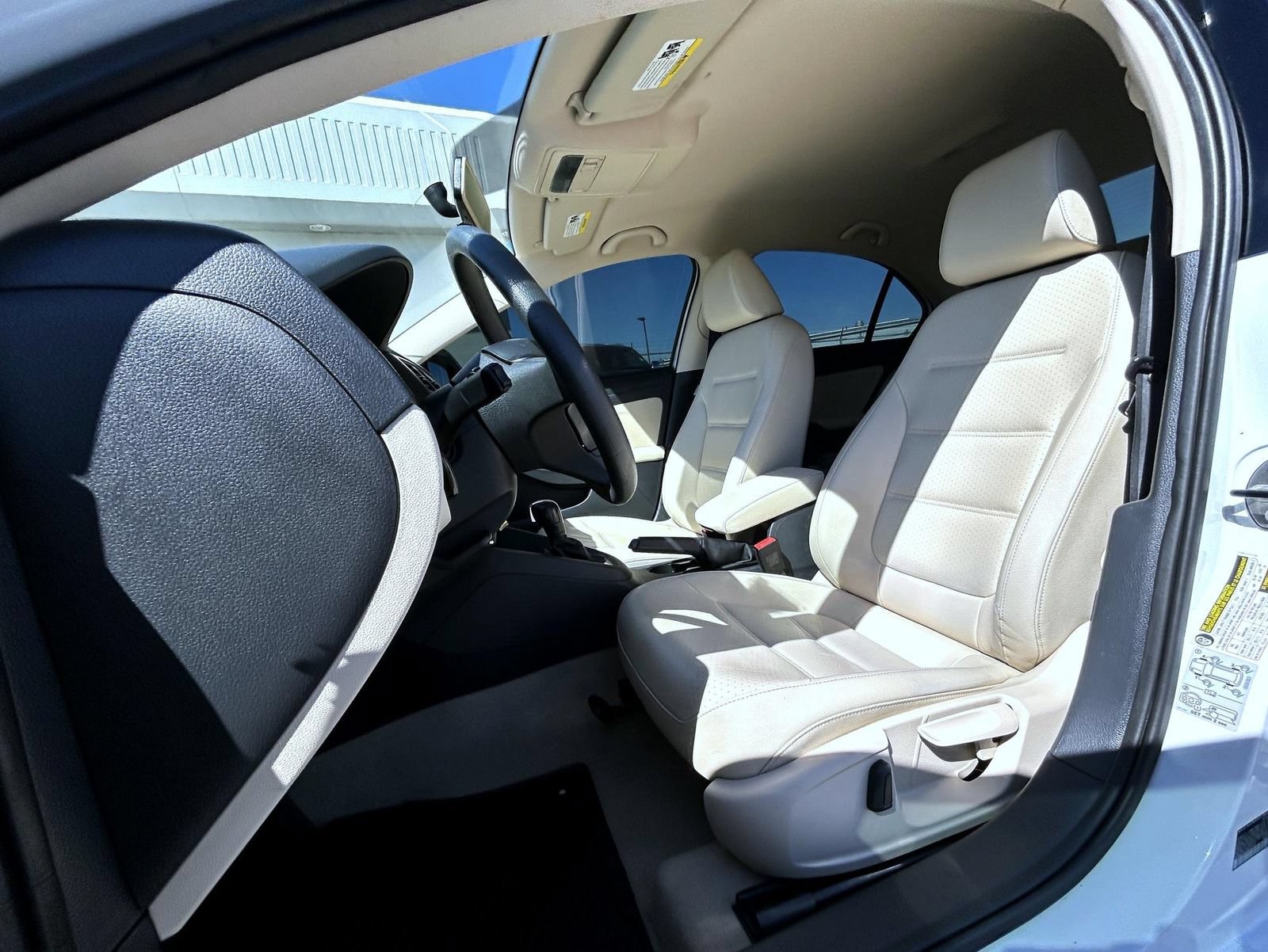 Used 2014 Volkswagen Jetta SE FWD image 9