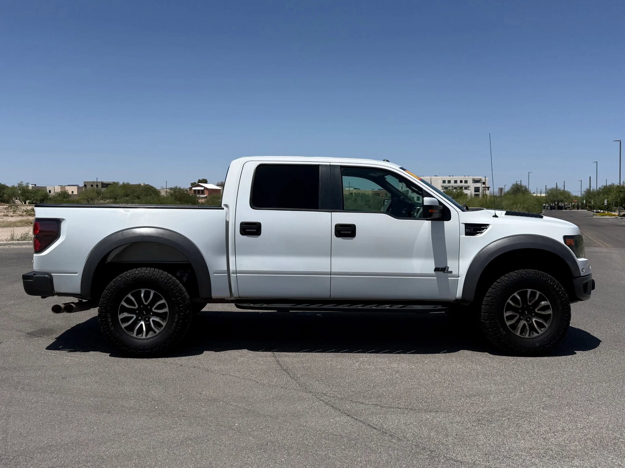 Used 2014 Ford F150 Raptor w/ Equipment Group 801A Luxury AWD/4WD image 6
