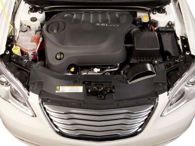 Used 2013 Chrysler 200 Touring FWD image 12