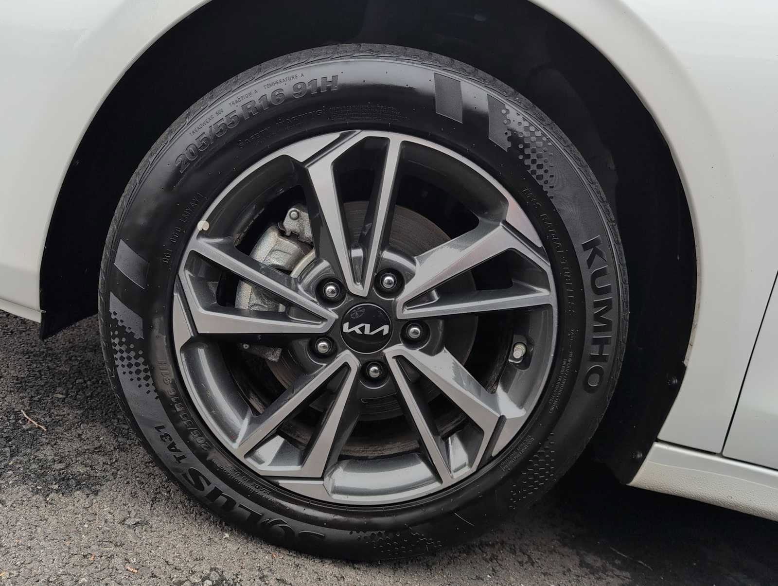 Used 2024 Kia Forte LXS image 14