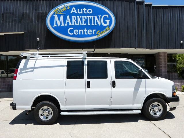 Used 2022 Chevrolet Express 2500 w/ Driver Convenience Package image 4