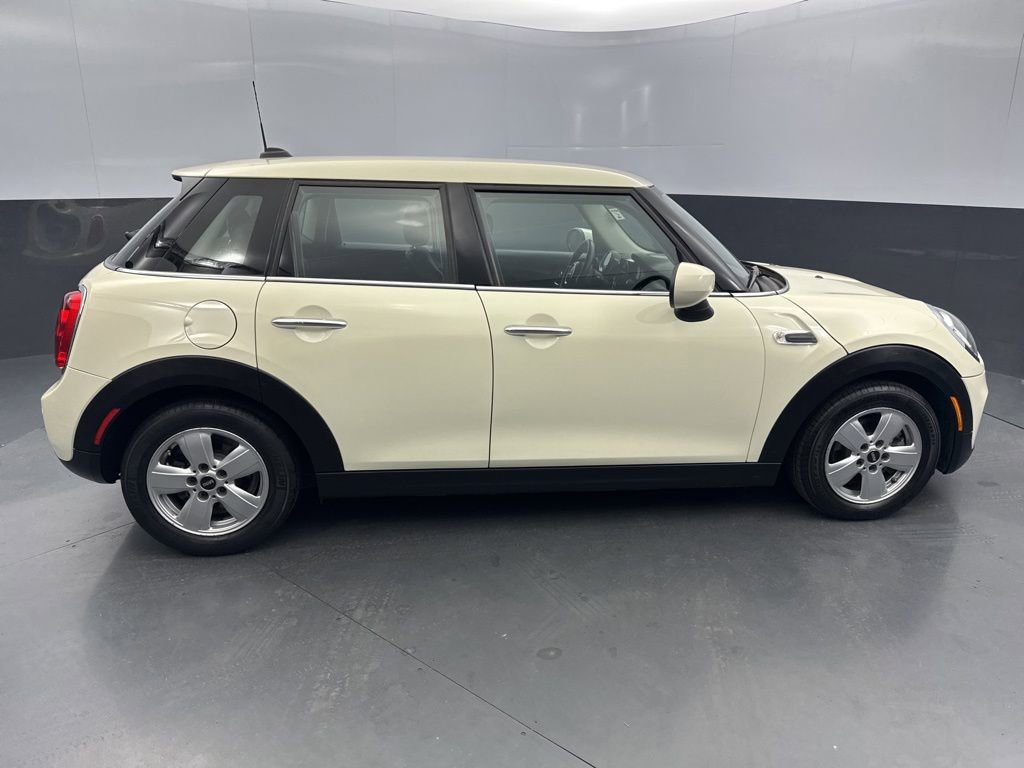 Used 2020 MINI Cooper 4-Door Hardtop FWD image 6