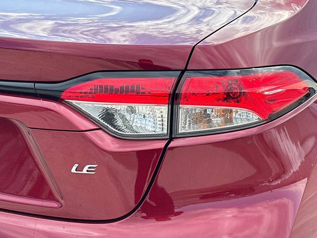 Certified 2025 Toyota Corolla LE image 5