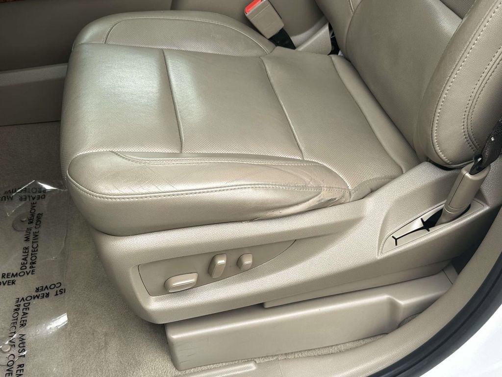 Used 2020 Chevrolet Suburban Premier w/ Premier 6.2L Value Package image 11