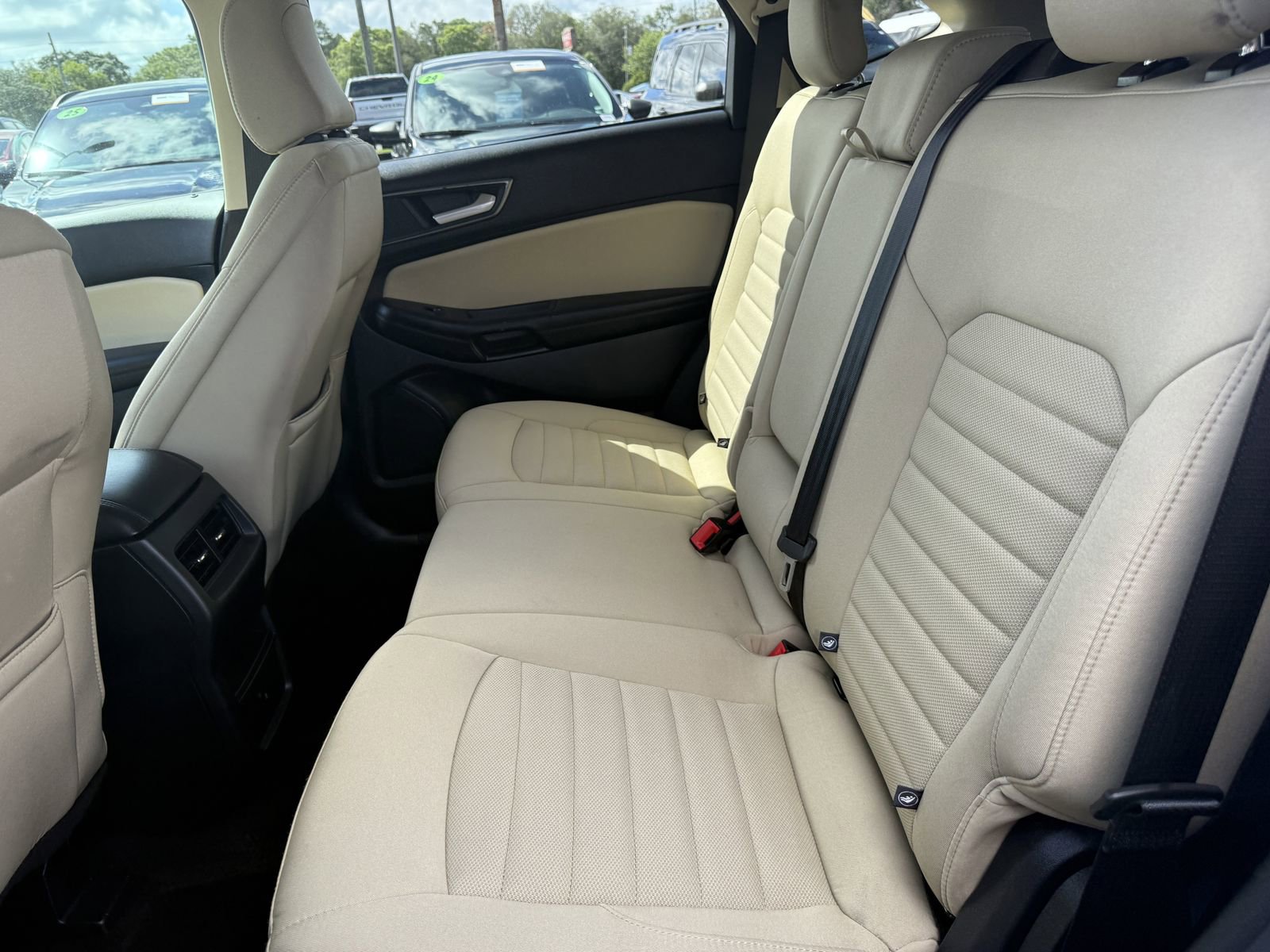 Certified 2024 Ford Edge SE w/ Black Appearance Package AWD/4WD image 13