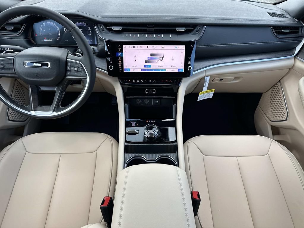 New 2026 Jeep Grand Cherokee Limited AWD/4WD image 10