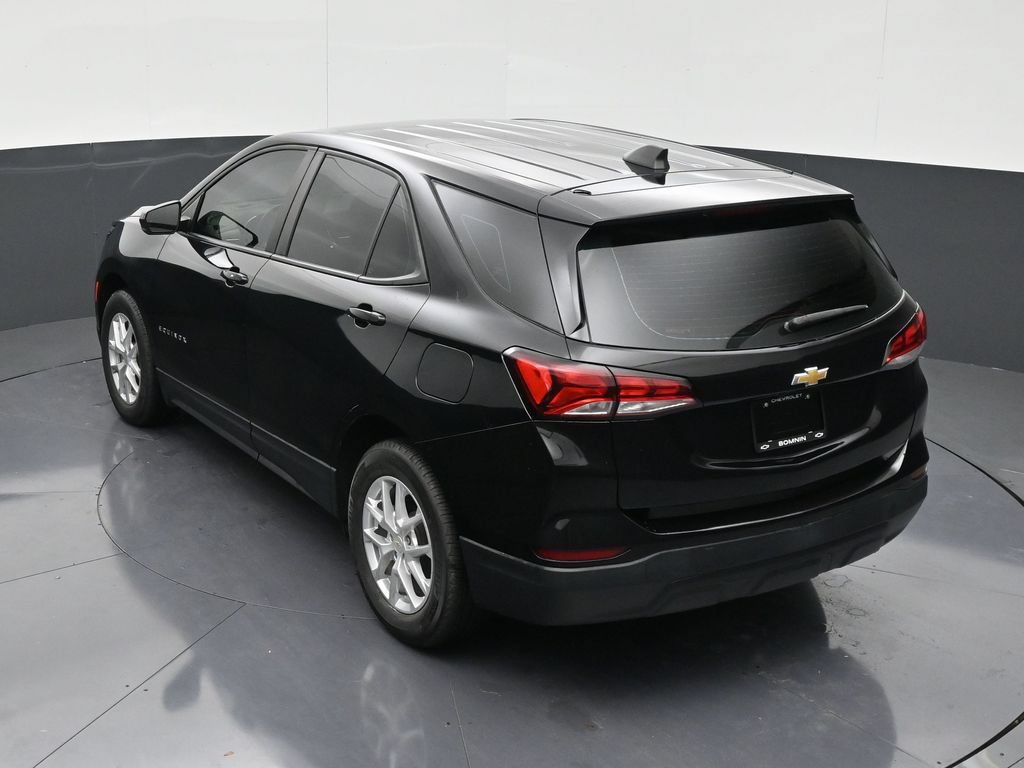 Used 2024 Chevrolet Equinox LS FWD image 13