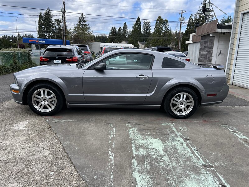 Used 2006 Ford Mustang GT RWD image 2