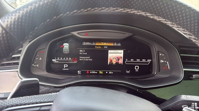 Used 2022 Audi RS Q8 image 29