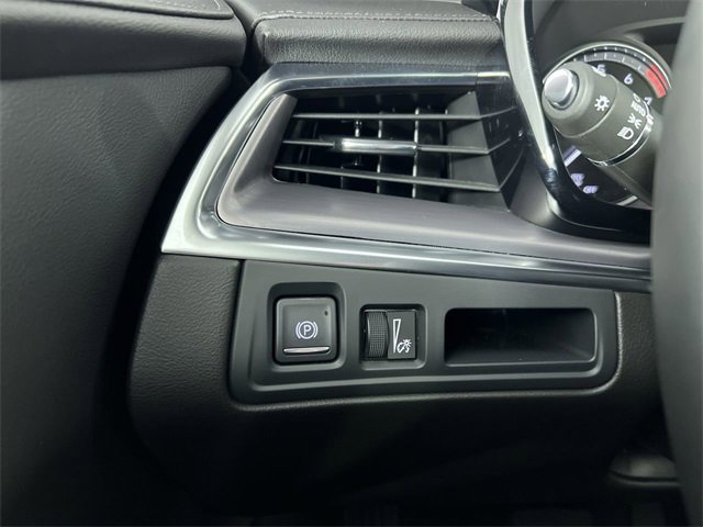 Used 2025 Cadillac XT5 Luxury image 18