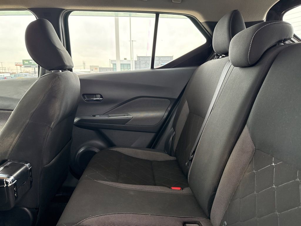 Used 2019 Nissan Kicks SV image 18