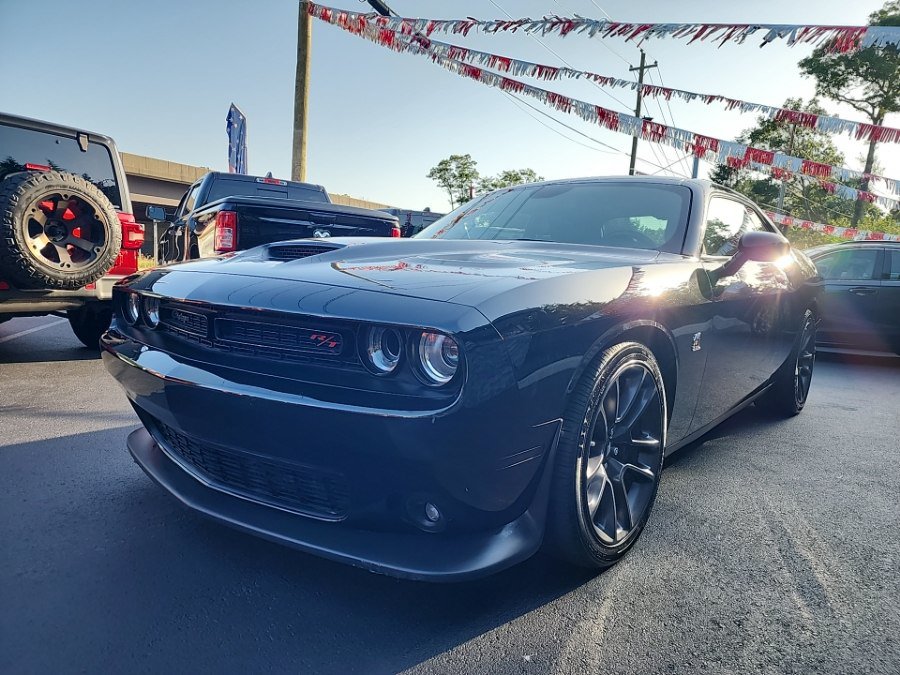 Used 2021 Dodge Challenger R/T Scat Pack RWD image 1