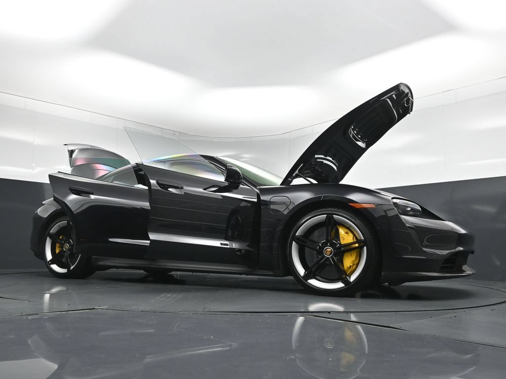 Certified 2024 Porsche Taycan Turbo S w/ Premium Package AWD/4WD image 37