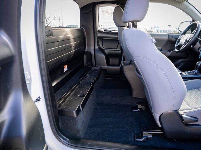 Used 2023 Toyota Tacoma SR image 15