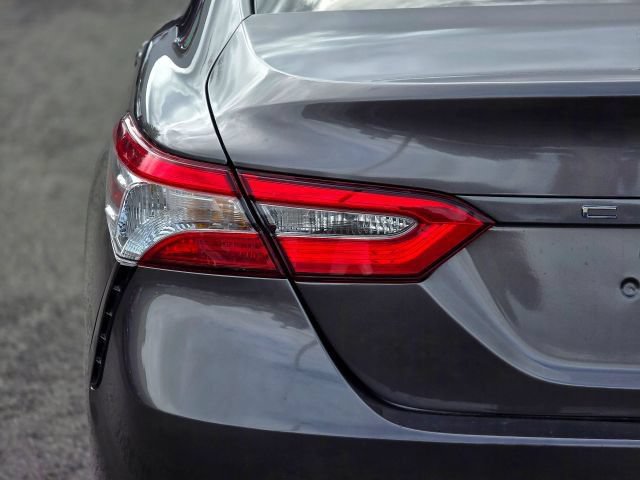 Used 2019 Toyota Camry SE w/ Audio Package FWD image 10