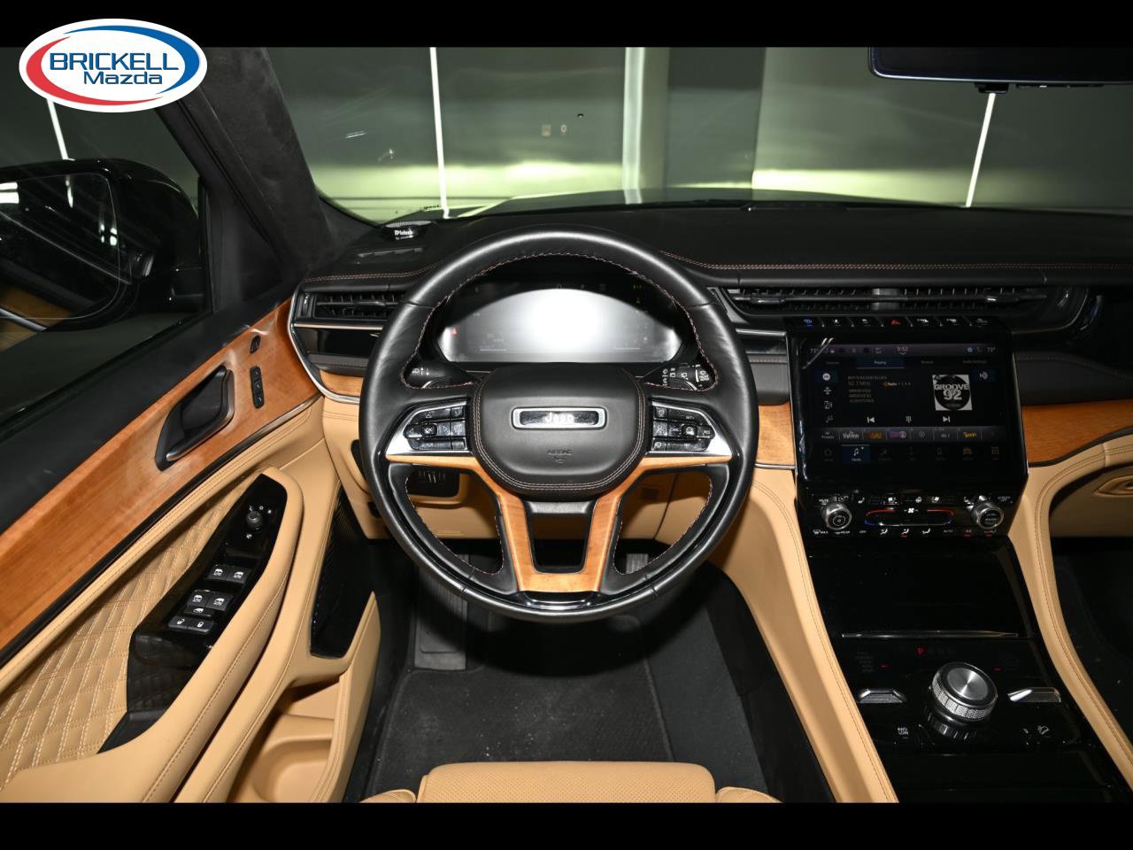 Used 2022 Jeep Grand Cherokee Summit AWD/4WD image 18