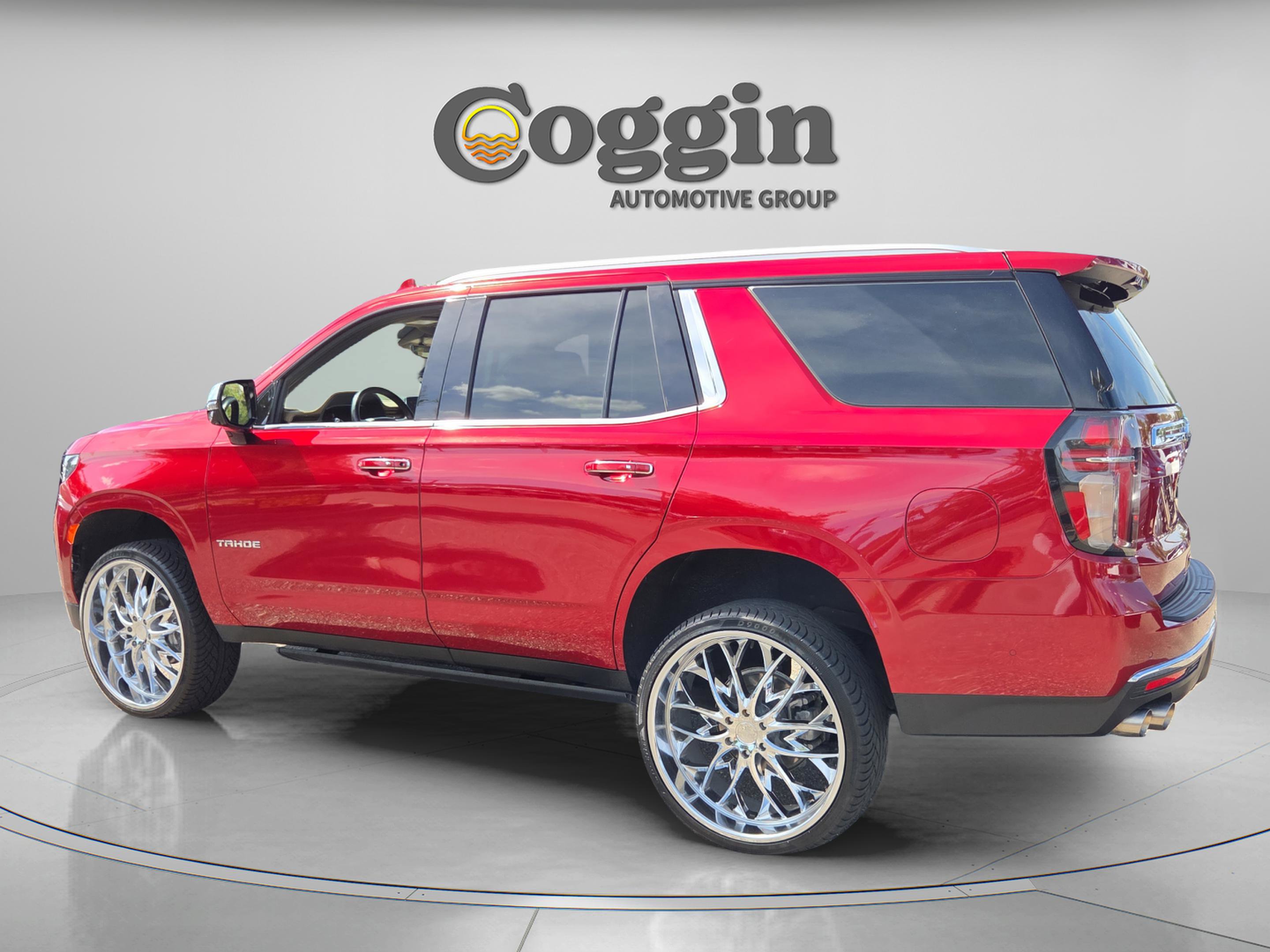 Used 2023 Chevrolet Tahoe Premier w/ Advanced Technology Package RWD image 3