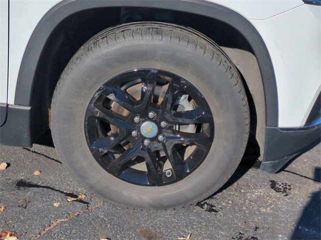 Used 2020 Chevrolet Traverse LT w/ Driver Confidence II Package image 32