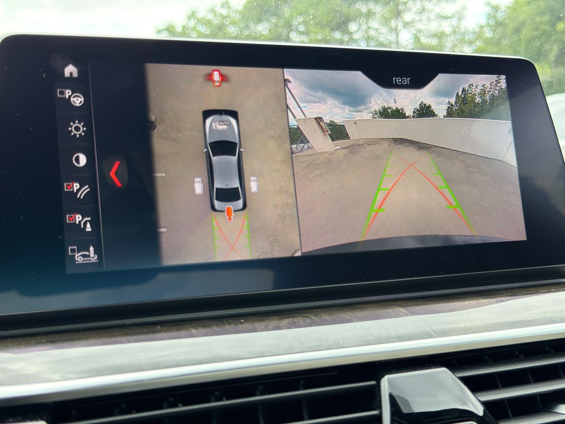 Used 2019 BMW 530i xDrive w/ Premium Package AWD/4WD image 19