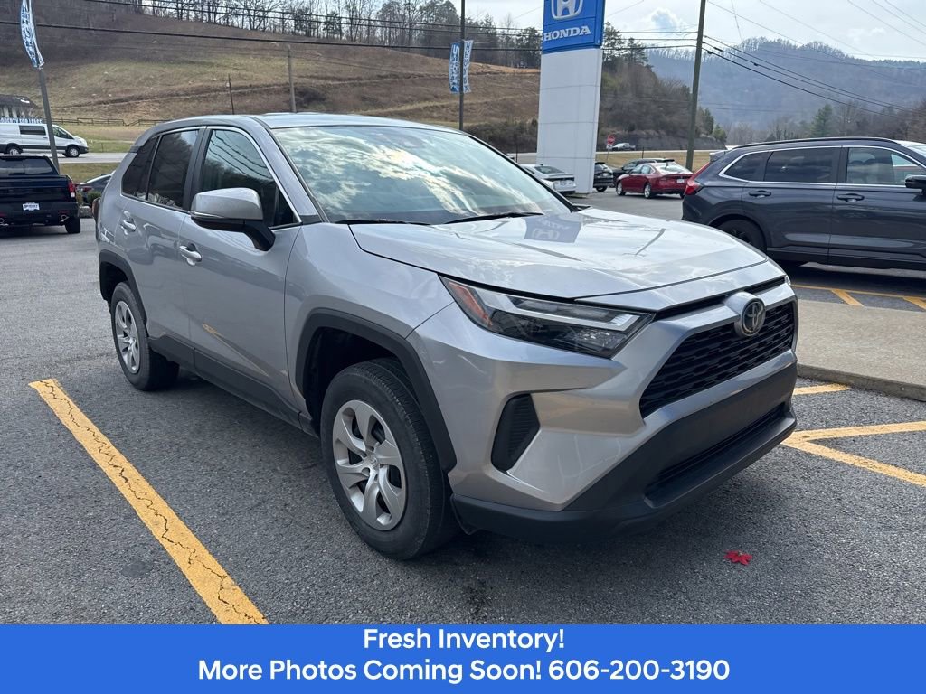 Used 2023 Toyota RAV4 LE image 3