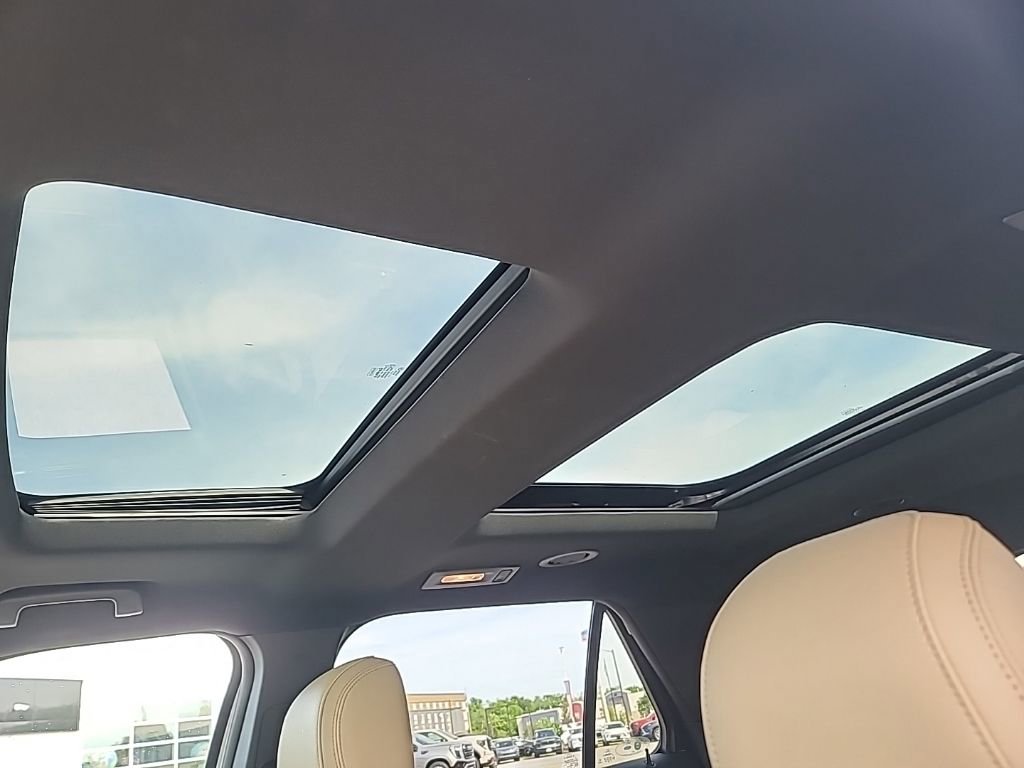 Used 2016 Ford Explorer Limited w/ Equipment Group 301A image 8