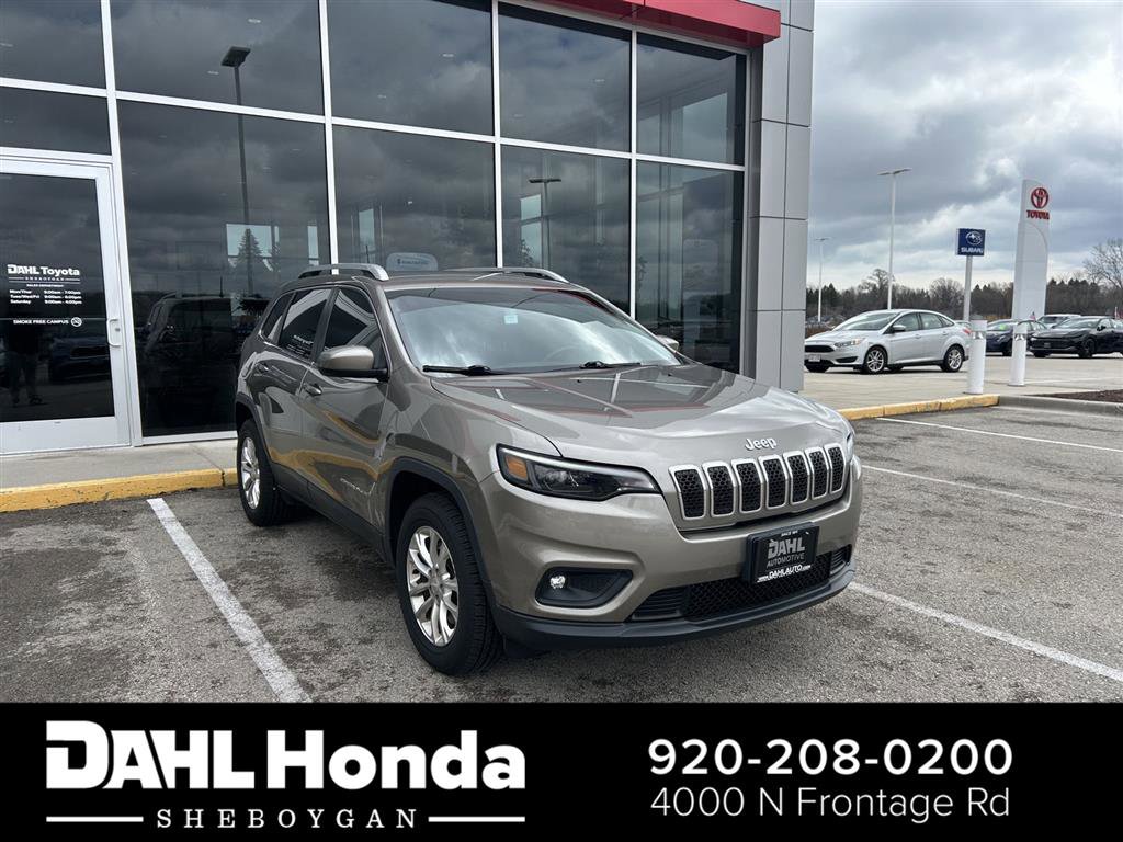 Used 2019 Jeep Cherokee Latitude w/ Cold Weather Group AWD/4WD image 1