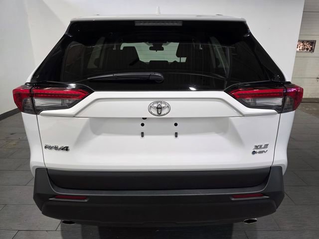 Used 2025 Toyota RAV4 XLE AWD/4WD image 4