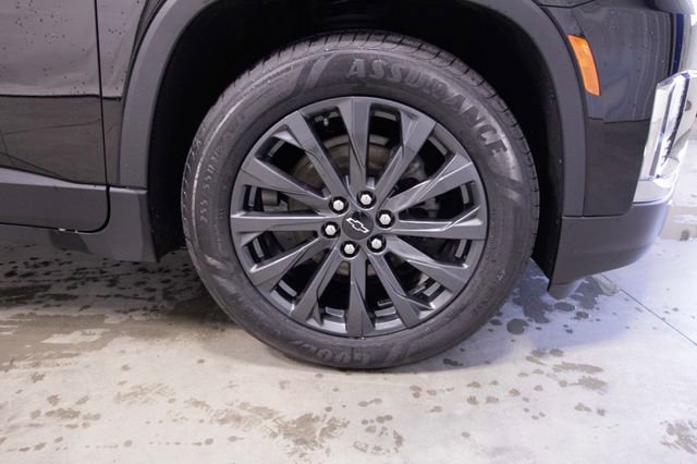 Used 2023 Chevrolet Traverse RS image 11