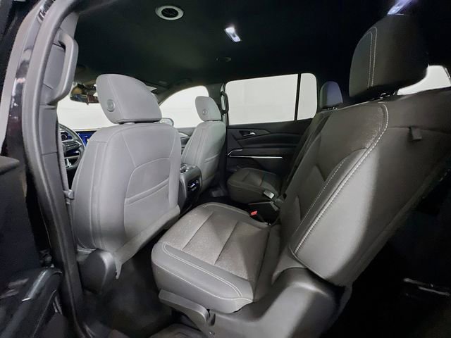 Used 2025 Chevrolet Traverse LT image 23