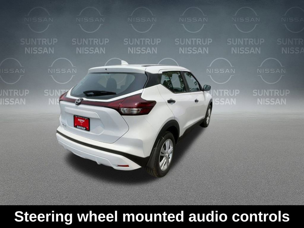 Used 2025 Nissan Kicks Play S FWD image 10