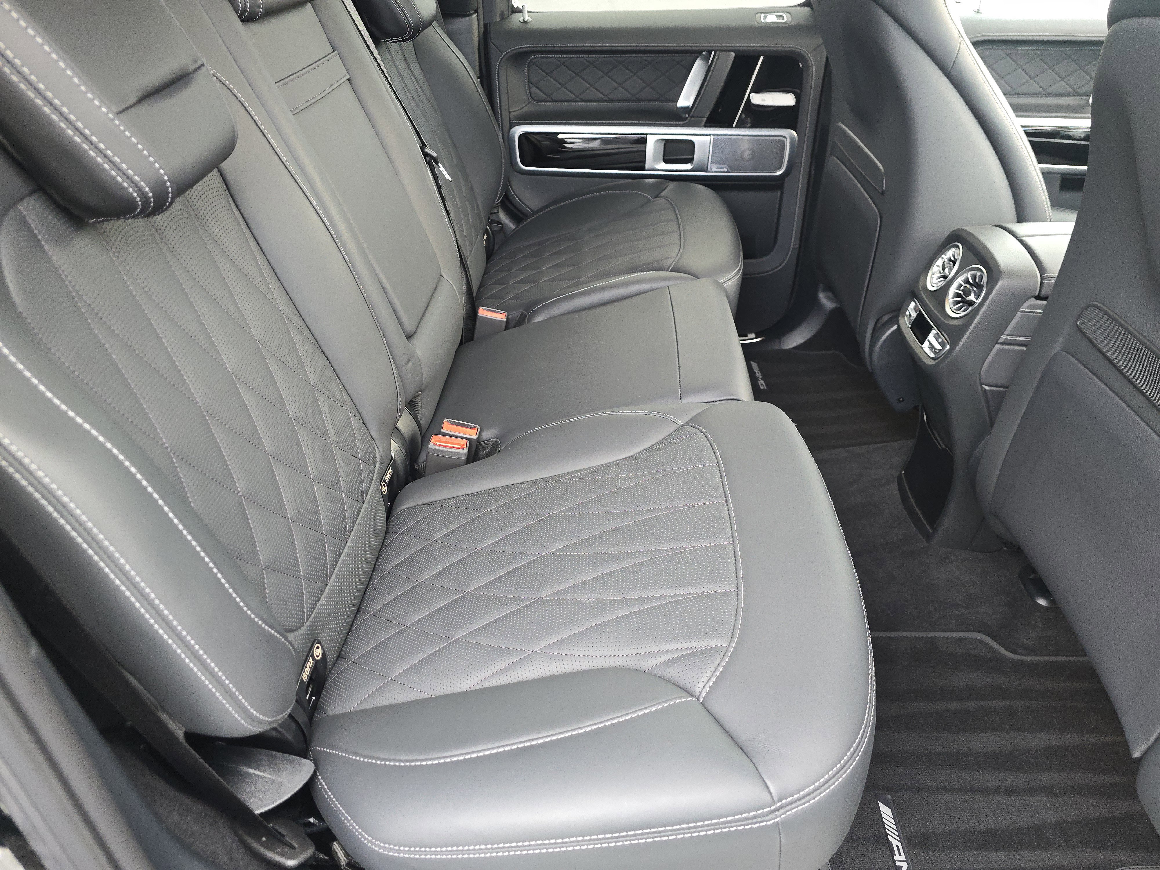 Used 2023 Mercedes-Benz G 550 image 18