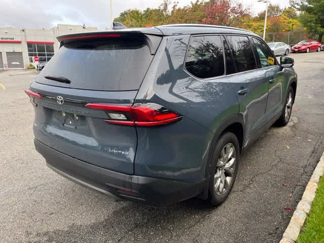 Used 2024 Toyota Grand Highlander AWD image 4
