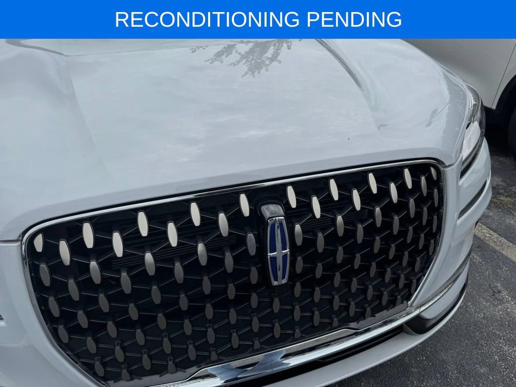 Used 2025 Lincoln Corsair Grand Touring AWD/4WD image 4