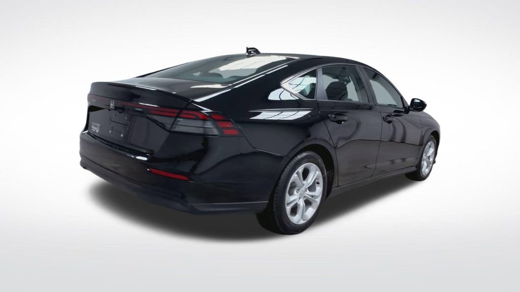 Used 2025 Honda Accord LX image 8