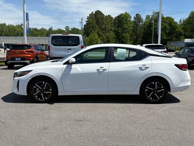 Used 2025 Nissan Sentra SV FWD image 2