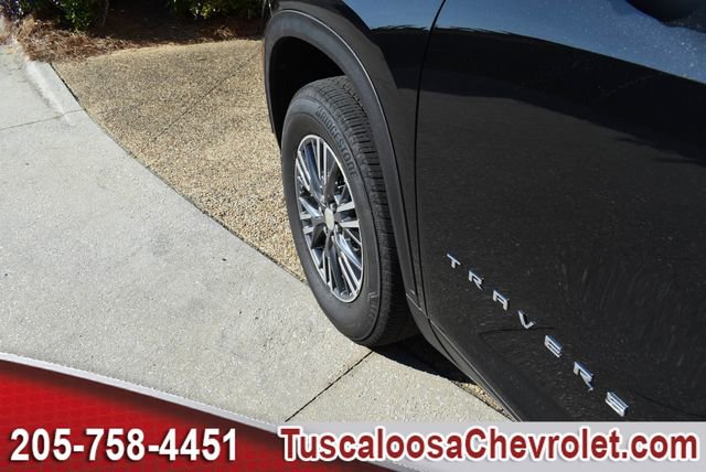 Used 2025 Chevrolet Traverse LT w/ Driver Confidence Package image 17