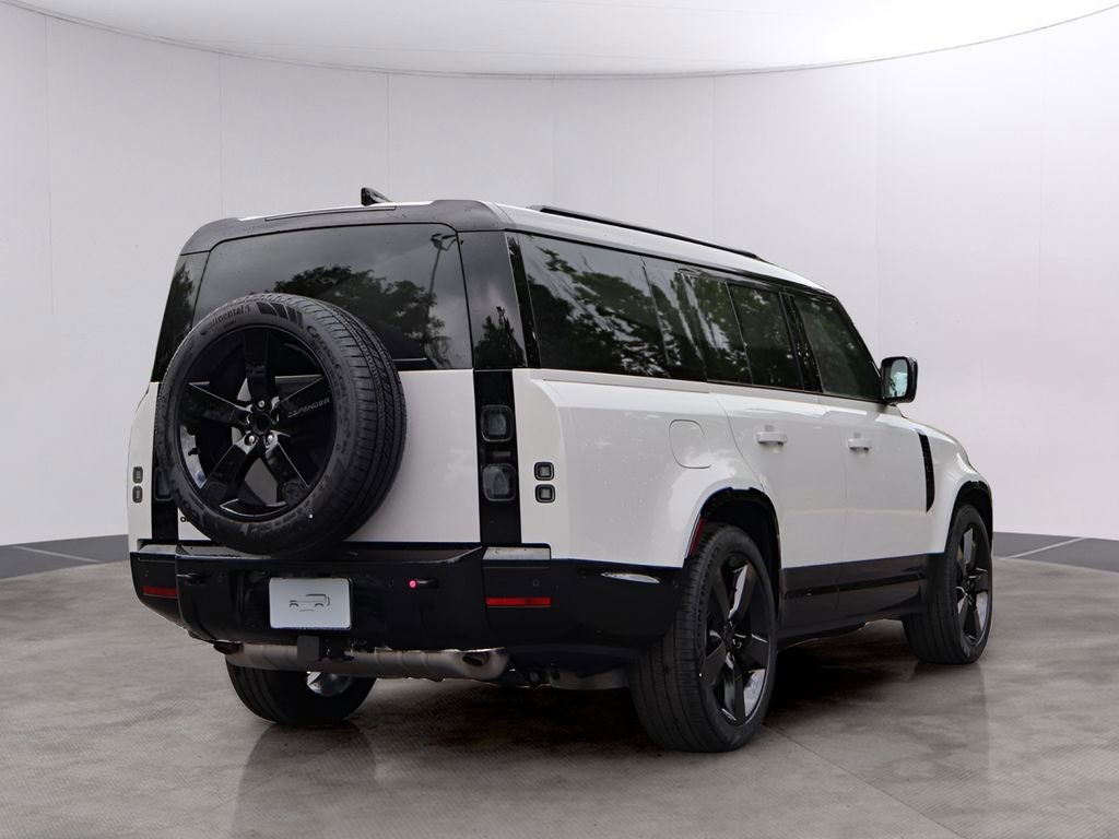 New 2026 Land Rover Defender 130 X-Dynamic SE AWD/4WD image 7