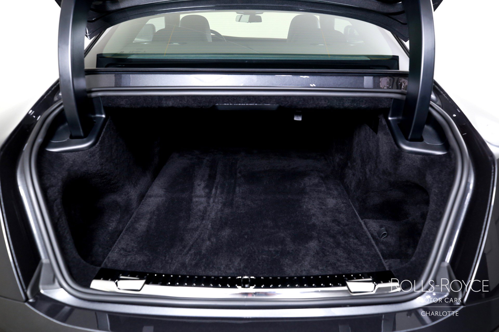 Certified 2025 Rolls-Royce Spectre w/ Spectre Launch Package image 21