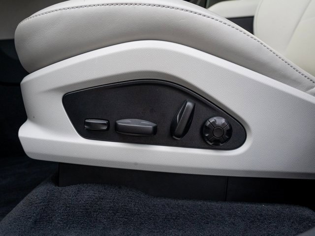 Certified 2025 Porsche Macan 4S Electric image 20