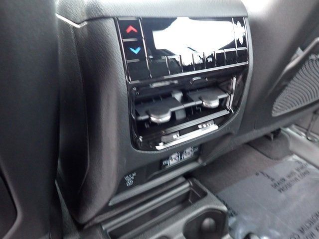 New 2025 Jeep Grand Cherokee L Laredo w/ Luxury Tech Group I image 16