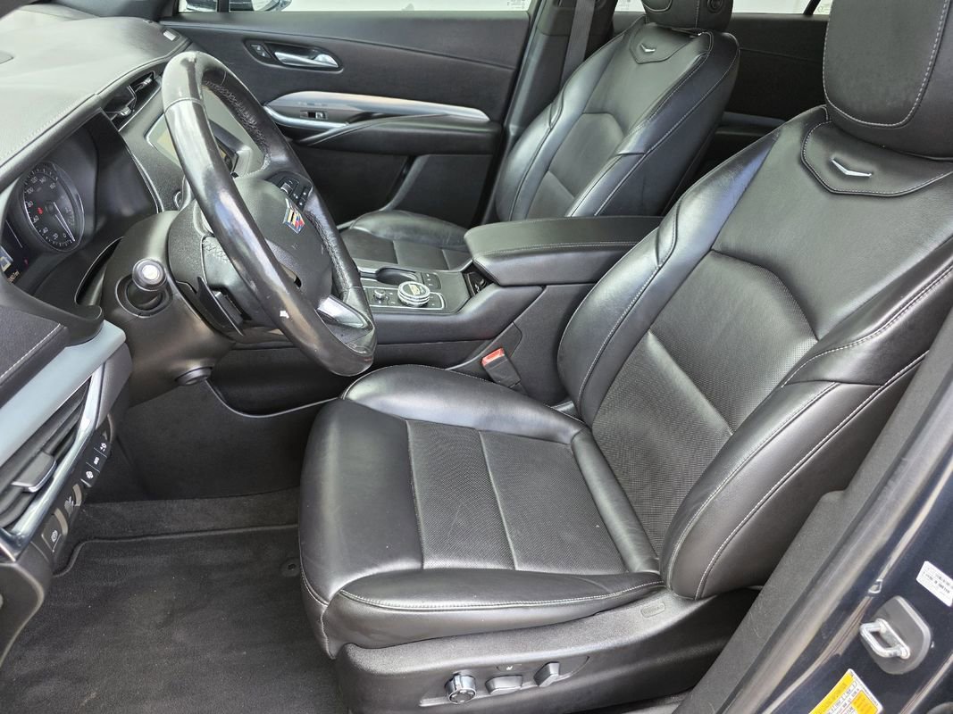 Used 2019 Cadillac XT4 Premium Luxury FWD image 10