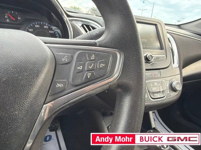 Used 2017 Chevrolet Malibu LT FWD image 31