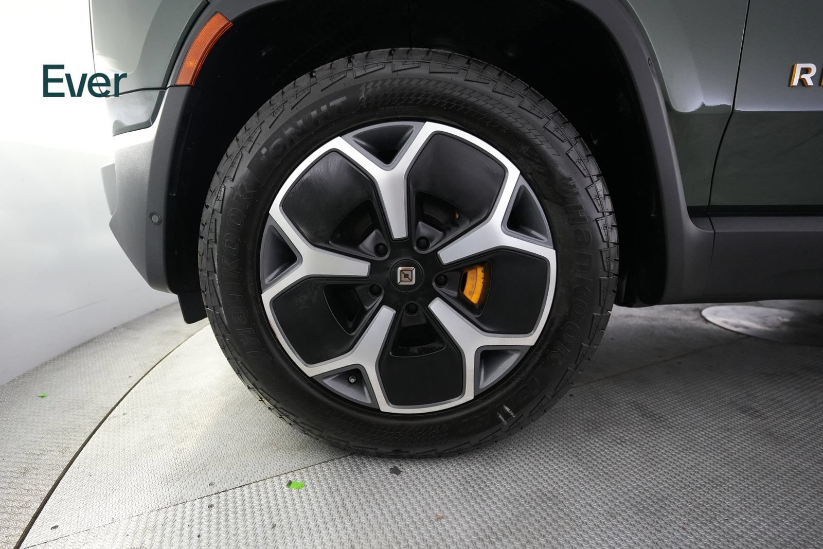 Used 2023 Rivian R1S Adventure AWD/4WD image 19