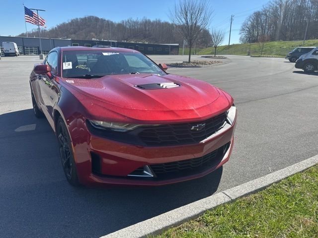Used 2022 Chevrolet Camaro LT w/ RS Package image 8