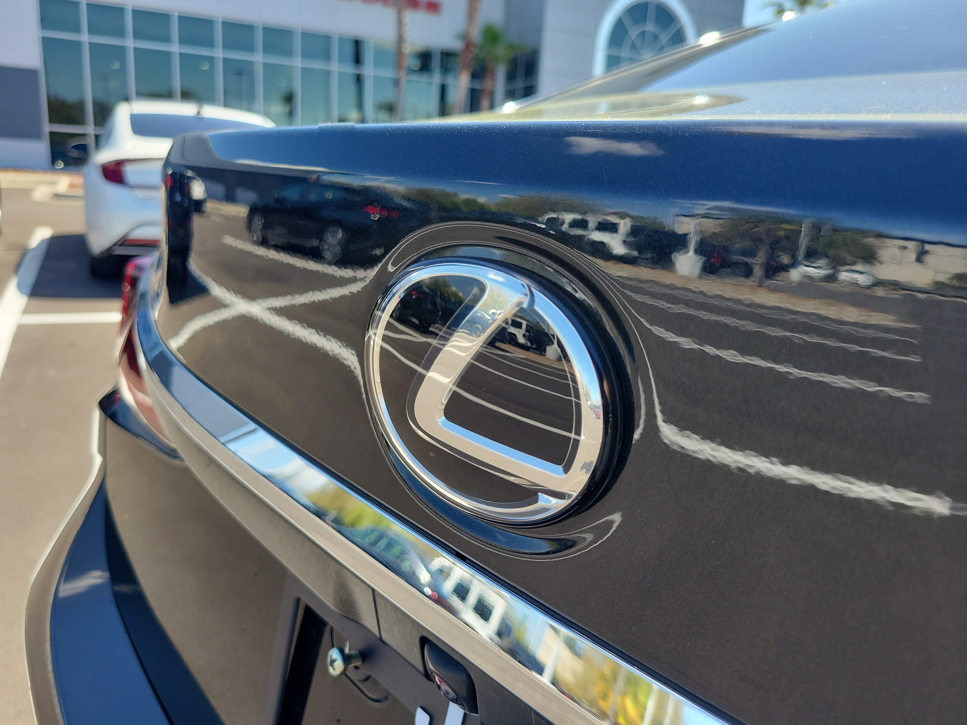 Used 2022 Lexus ES 350 w/ Premium Package image 9