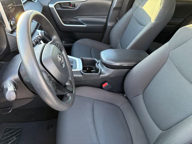 Used 2023 Toyota RAV4 LE image 19