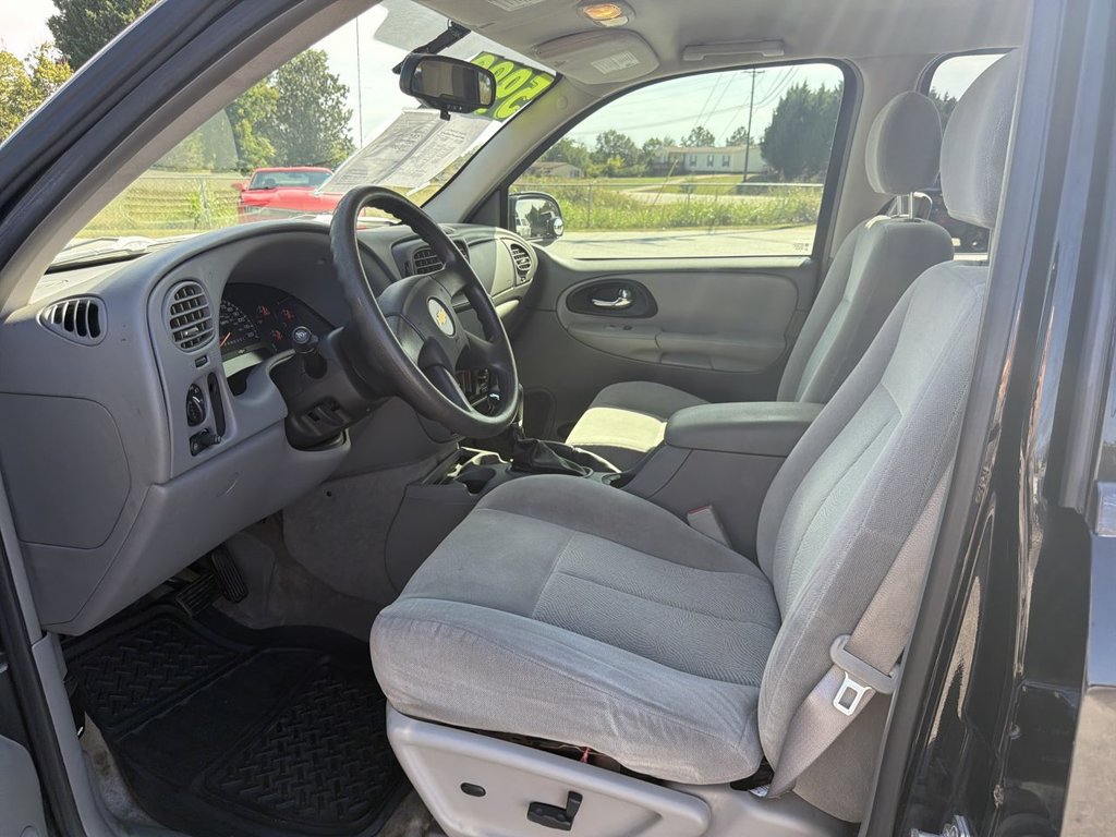 Used 2006 Chevrolet TrailBlazer LS w/ LS Preferred Equipment Group RWD image 15